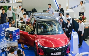 Giảm 600kg, chạy 500km/sạc: Xe mới nhất VinFast có gì mà khiến hơn 12.000 người xuống tiền?
