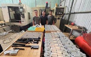 60 CBCS đồng loạt khám xét khẩn cấp 2 địa điểm, triệu tập Nguyễn Thị Quỳnh Như và nhiều người