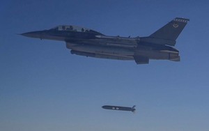 Tiêm kích F-16 Ukraine bắt đầu tấn công dữ dội bằng tên lửa tầm xa 460km