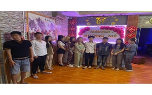 Công an tiến hành làm việc với chủ cơ sở massage Lê Nguyễn Minh Nhựt và 5 nhân viên