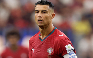 Huyền thoại World Cup cáo buộc các cầu thủ Bồ Đào Nha tẩy chay Ronaldo