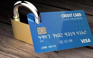Cơ quan Thuế yêu cầu Vietcombank, VietinBank, Agribank... trừ tiền, phong toả tài khoản của loạt người nộp thuế có tên sau