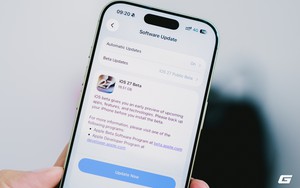 Apple phát hành iOS 27 Public Beta đầu tiên: Siri nâng cấp AI mạnh nhưng không phải ai cũng dùng được