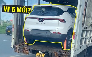 Xe lạ dễ là VinFast VF 5 mới lộ diện trên đường: Dáng quen thuộc nhưng cấu trúc đèn khác biệt, cánh gió lớn, có thể đổi cả nội thất