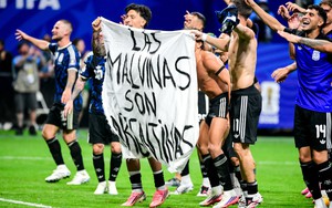 Argentina đối diện án phạt từ FIFA sau màn ăn mừng trận thắng tuyển Anh