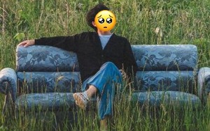 Nam ca sĩ vừa qua đời đột ngột, 1 câu hát vu vơ vận vào đời khiến bạn gái anh cũng không tin nổi