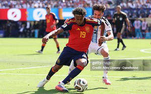 Diễn biến Tây Ban Nha 0-0 Argentina: Trọng tài từ chối bàn thắng của Tây Ban Nha
