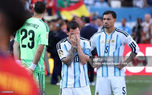 Và rồi Messi đã khóc, ai bảo chỉ Ronaldo mới tận hiến và khát khao để sống mãi với trái bóng!