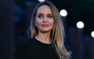 Angelina Jolie rời khỏi Mỹ, khao khát về Đông Nam Á