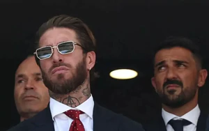 Bức ảnh toàn huyền thoại khiến diện mạo Sergio Ramos gây sốt