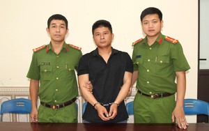 Công an Nghệ An thuyết phục thành công 2 kẻ truy nã ra đầu thú