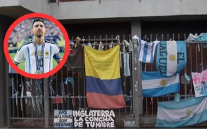 Ngôi nhà cũ của Messi ở quê chật kín cờ và lời nhắn sau thất bại ở World Cup: Không một lời trách móc, chỉ có lòng biết ơn