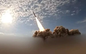 Iran tuyên bố phá huỷ 11 máy bay quân sự của Mỹ