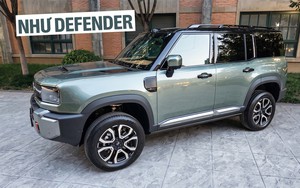 Ảnh thực tế SUV Geely mới dáng như Defender, mạnh hơn 1.100hp, lội nước 800mm, có hơn 50 chỗ chờ lắp phụ kiện địa hình