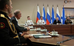 Ông Putin cảnh báo hành động thù địch chống hạm đội thương thuyền Nga
