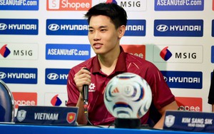 AFF Cup dùng luật khác World Cup, Đình Bắc mất lợi thế trước chân sút cao 1m96 của Indonesia