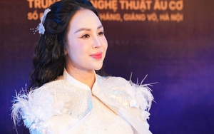 Tiến sĩ, ca sĩ Nguyễn Khánh Ly làm liveshow đầu tiên sau 20 năm ca hát