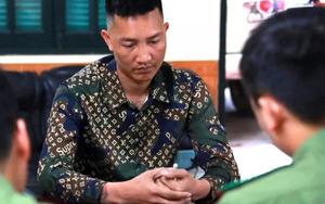 Huấn Hoa Hồng là ai?