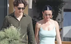 Sốt loạt ảnh Katy Perry và cựu thủ tướng Canada