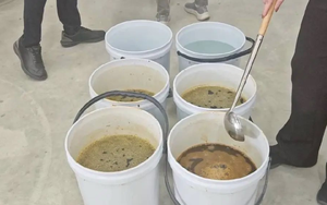 Nhận tin mật rồi đột kích 5 căn nhà, công an phát hiện đường dây sản xuất thuốc ho giả, tịch thu hơn 170.000 sản phẩm