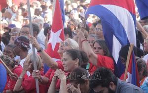 Một ngành trụ cột của kinh tế Cuba gần như tê liệt hoàn toàn, DN Canada, Nga... liên tiếp báo “tin buồn”