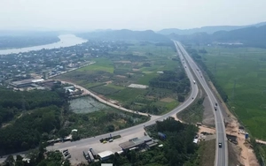 Cao tốc Cam Lộ - La Sơn cấm phương tiện lưu thông ban đêm