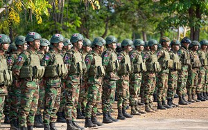 Hai đội tuần tra đi ngang qua nhau, mìn bỗng nổ, 4 binh sĩ bị thương: Campuchia - Thái Lan phản ứng sao?