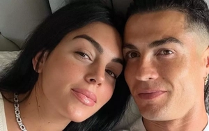 Bạn gái Ronaldo tặng quà vợ Messi