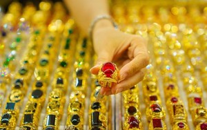 Giá vàng hôm nay 11/8 bật tăng rất mạnh, chênh lệch với vàng thế giới thu hẹp kỷ lục