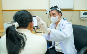 Đột ngột điếc hai tai ở tuổi 30