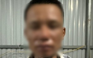 Công an kiểm tra cốp xe và khám xét khẩn cấp nơi ở của một chủ thầu xây dựng