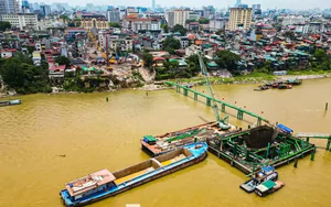 Chủ tịch Hà Nội yêu cầu tăng tốc 7 cầu qua sông Hồng: Không chậm tiến độ vì vướng phối hợp