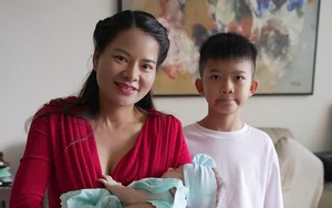 Tina Yuan làm đầy tháng cho con gái ở Singapore, mâm cỗ đậm nếp Việt