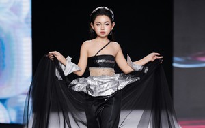 Người mẫu Trúc Hà xuất hiện trong 4 bộ sưu tập, đảm nhận 2 vị trí quan trọng
