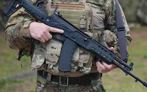 CEO Kalashnikov nêu bật ưu điểm của AK-12 so với các đối thủ nước ngoài