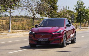 Mẫu xe điện đầu tiên của Ford tại Việt Nam giảm gần 1 tỷ đồng, doanh số tăng 75 lần