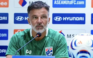 HLV Thái Lan yêu cầu học trò quên lợi thế 3-1 trước Singapore