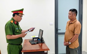 Khởi tố người đàn ông SN 1969 sau khi mua 11 hóa đơn