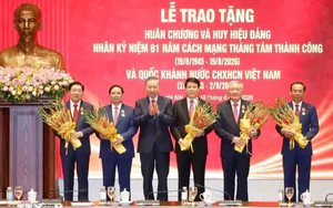 Nguyên Chủ tịch nước Lương Cường, nguyên Thủ tướng Phạm Minh Chính nhận Huân chương Hồ Chí Minh