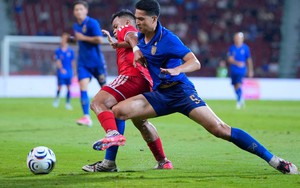 Tuyển Thái Lan thua ngỡ ngàng Singapore ngay trên sân nhà, chật vật vào chung kết AFF Cup