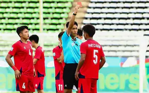 Hy hữu ở ASEAN Cup 2026: Cầu thủ Lào đá 2 trận nhận 2 thẻ đỏ