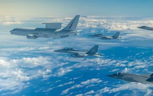 Máy bay NATO rợp trời Baltic, gửi cảnh cáo cứng rắn tới Nga
