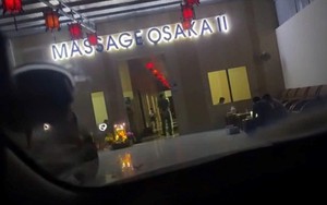 Công an kiểm tra hàng loạt cơ sở massage lúc nửa đêm: Thanh niên sinh năm 2000 bị bắt giam