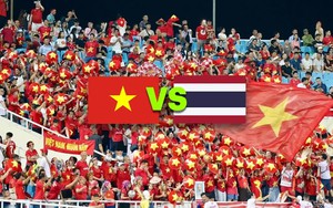 CĐV Việt Nam có hành động khiến báo Thái Lan bất ngờ trước chung kết AFF Cup