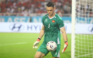 HLV Kim Sang-sik: “Lê Giang Patrik kể cả có đối đầu Ronaldo hay Messi cũng không nao núng”