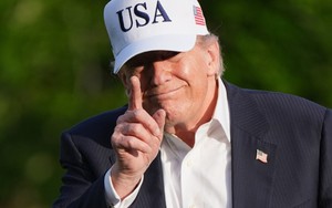 Hơn 1.000 giao dịch tài chính trong 1 tháng hé lộ động thái lớn của Tổng thống Trump