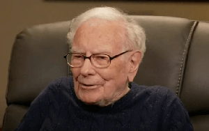 Huyền thoại Warren Buffett tiết lộ cách đầu tư đến “kẻ ngốc cũng kiếm được tiền”, áp dụng thành công có thể ung dung nghỉ hưu