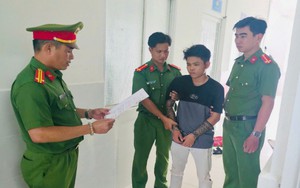 Công an bắt Ngô Hy Vọng SN 2008