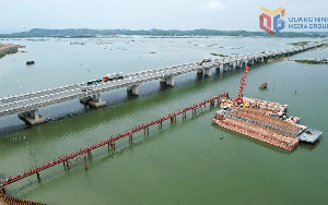 Tỷ phú Phạm Nhật Vượng đang cho thi công siêu đường sắt tốc độ cao 5,6 tỷ USD chưa từng có trong lịch sử: Hệ thống khoan cọc nhồi vượt sông đã bắt đầu triển khai