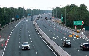 Cục CSGT thông báo về việc bắt đầu xử phạt lỗi không giữ khoảng cách an toàn trên cao tốc